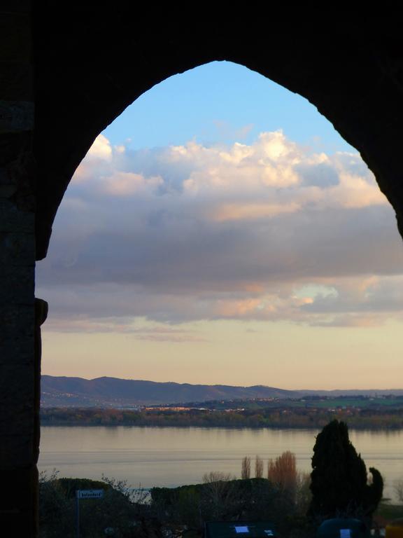 Ascanio Appartamenti Castiglione del Lago Exterior photo